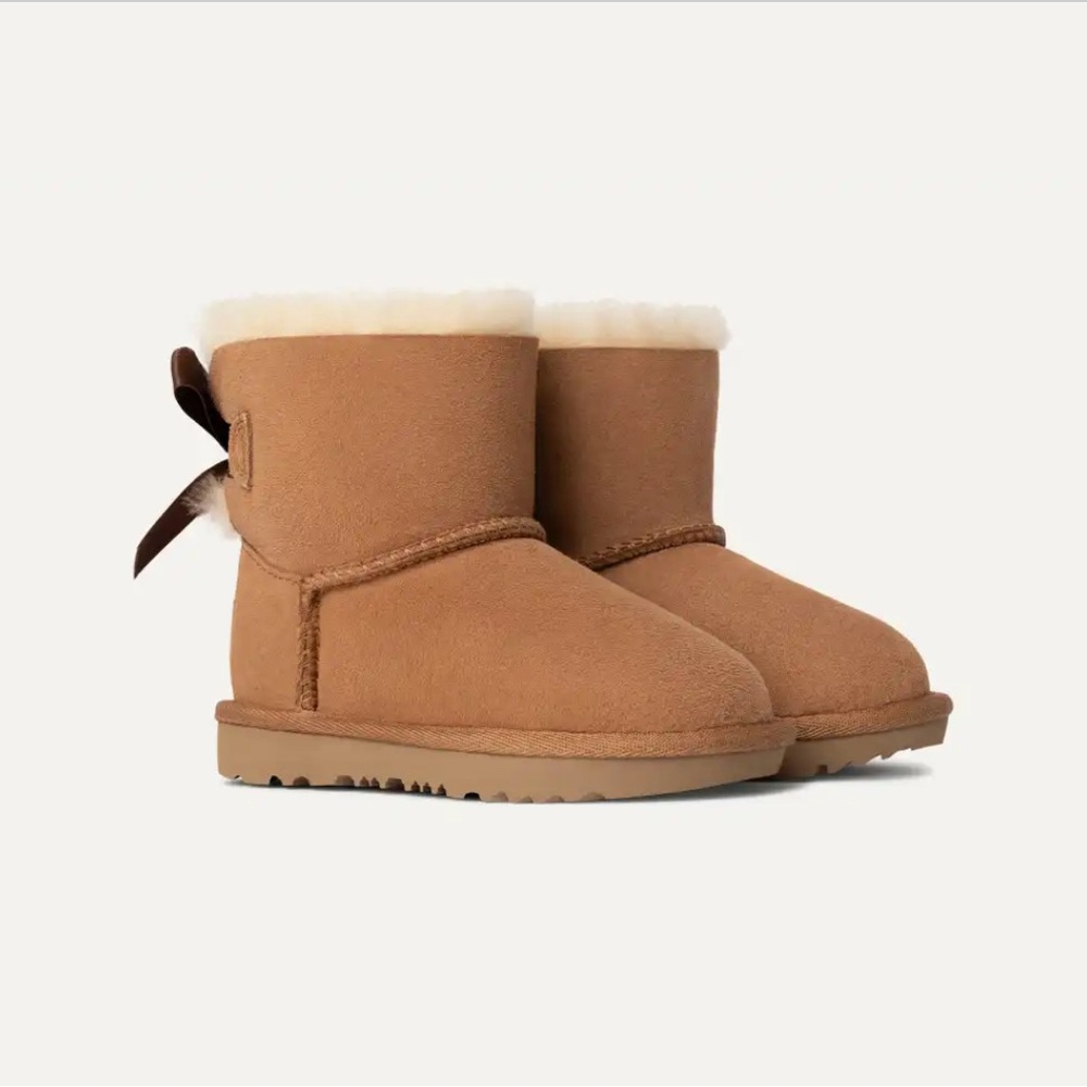 UGG Boots Mini Bailey Bow ll - Picture 2 of 14